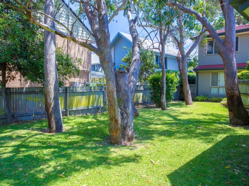 2/11 Bennett Street, Hawks Nest NSW 2324
