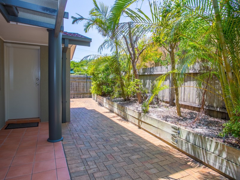 2/11 Bennett Street, Hawks Nest NSW 2324