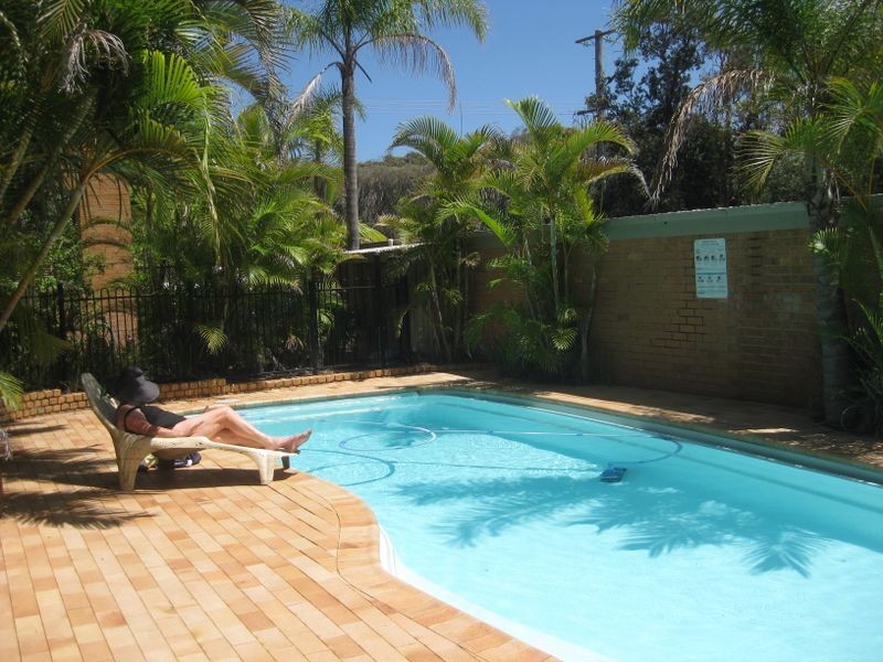 6 / 21 BEACH RD, Hawks Nest NSW 2324