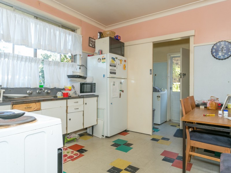 25 Mermaid Avenue, Hawks Nest NSW 2324