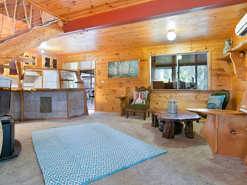 6 Pleasant View Parade, Bundabah NSW 2324