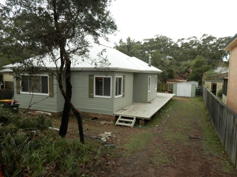 4 Dolphin Avenue, Hawks Nest NSW 2324