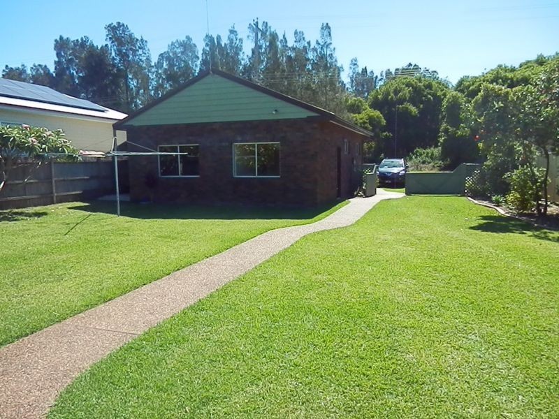 84 Bayview Road, Tea Gardens NSW 2324