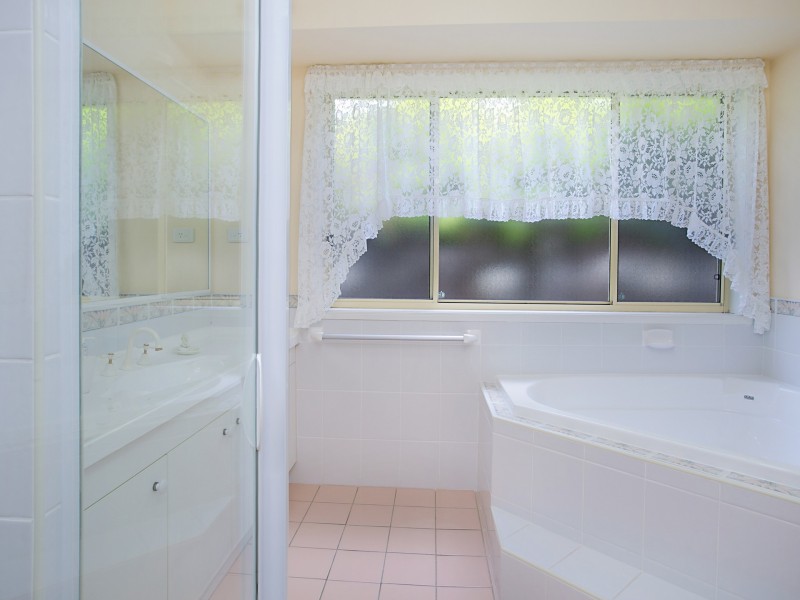 5 Billabong Avenue, Tea Gardens NSW 2324