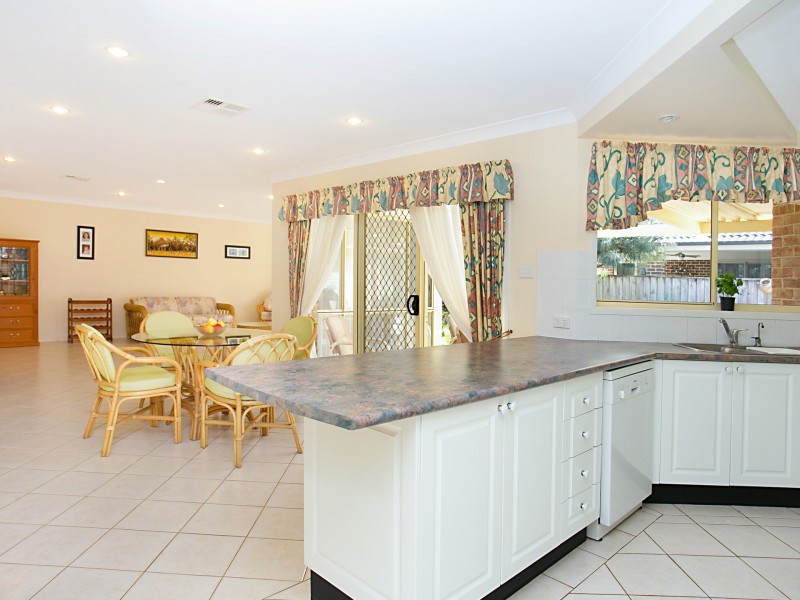 5 Billabong Avenue, Tea Gardens NSW 2324