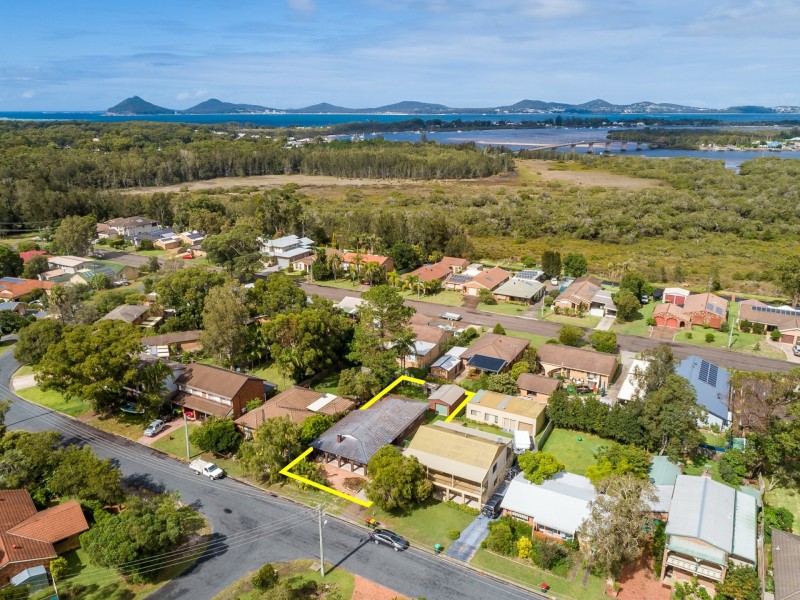 13 Karthena Crescent, Hawks Nest NSW 2324
