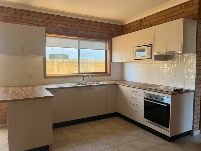 22 Moira Pde, Hawks Nest NSW 2324