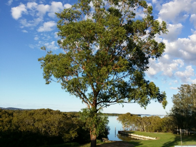 84 Bayview Road, Tea Gardens NSW 2324