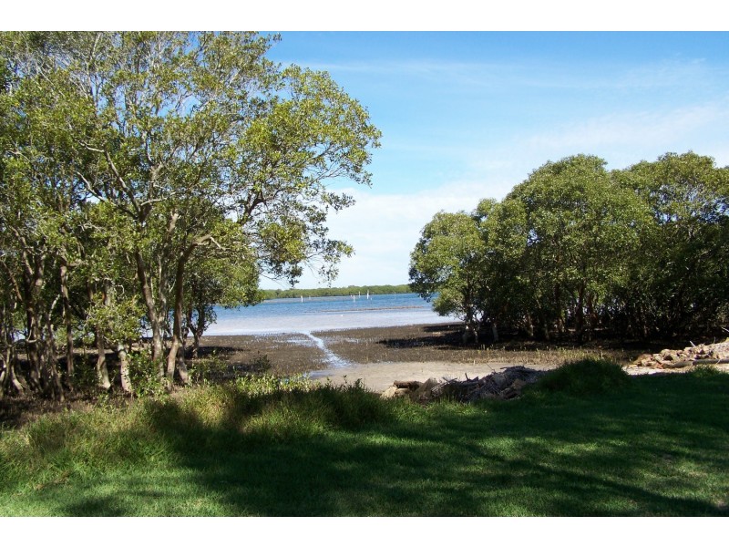 84 Bayview Road, Tea Gardens NSW 2324