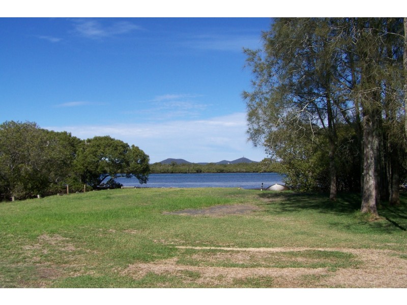84 Bayview Road, Tea Gardens NSW 2324