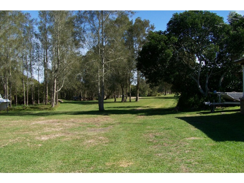 84 Bayview Road, Tea Gardens NSW 2324