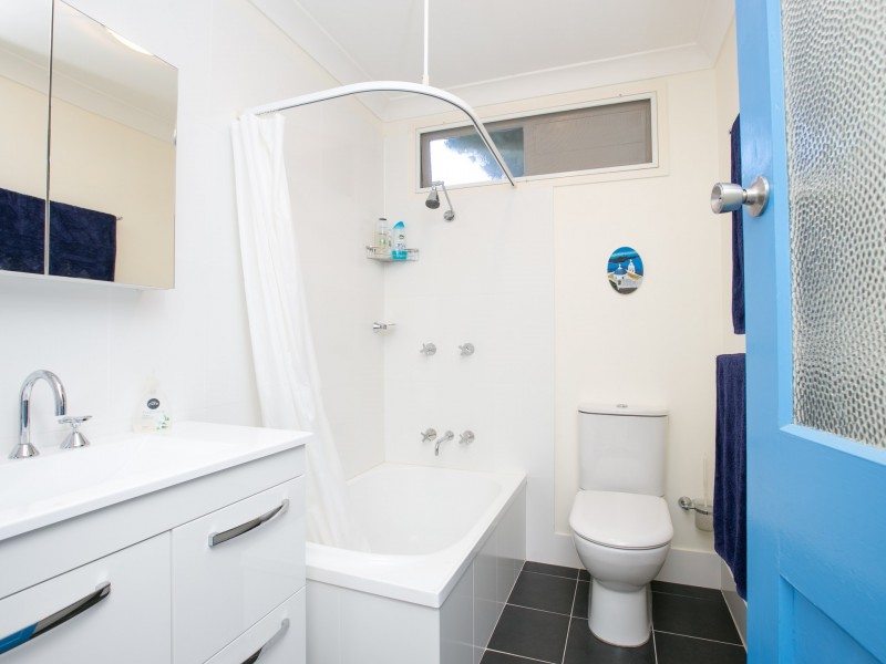 48 Mirreen Street, Hawks Nest NSW 2324