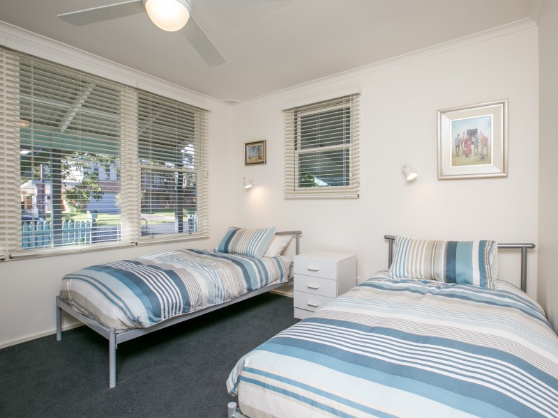 48 Mirreen Street, Hawks Nest NSW 2324