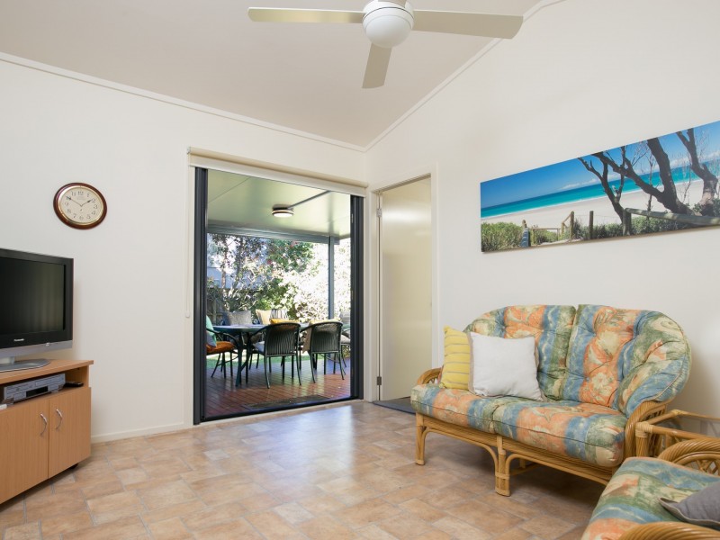 48 Mirreen Street, Hawks Nest NSW 2324