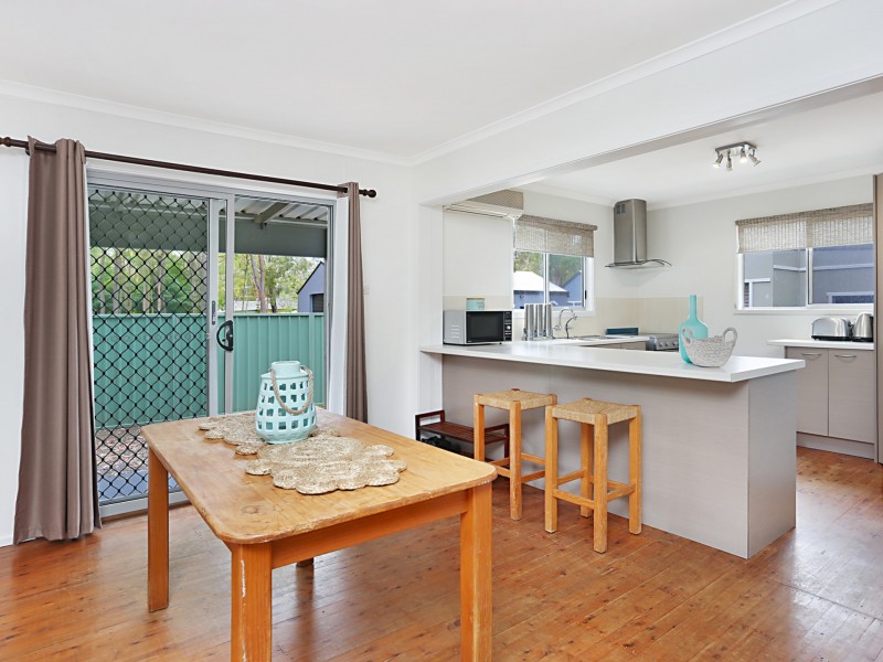 272 Warri Street, Pindimar NSW 2324