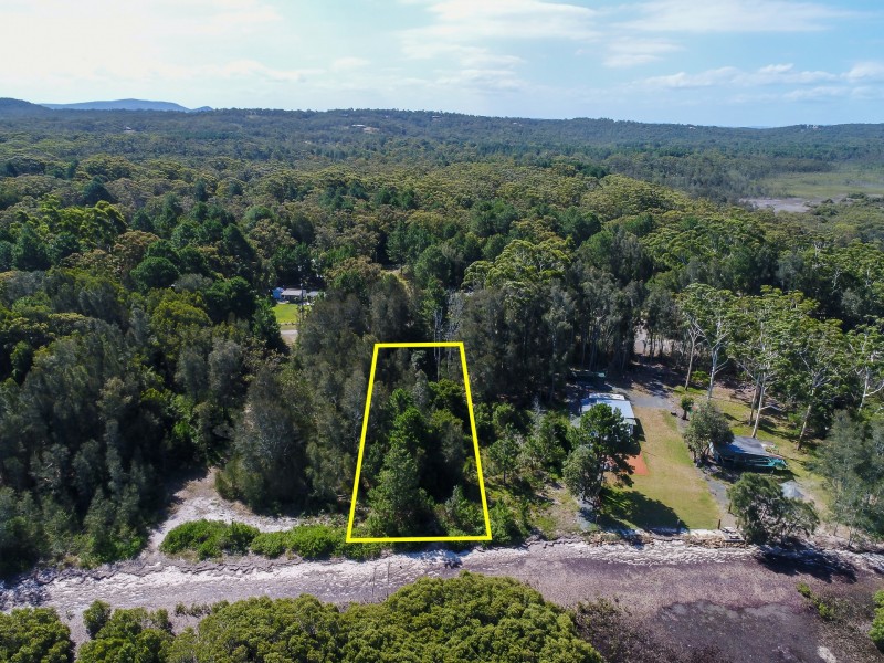 10 Curlew Avenue, Pindimar NSW 2324