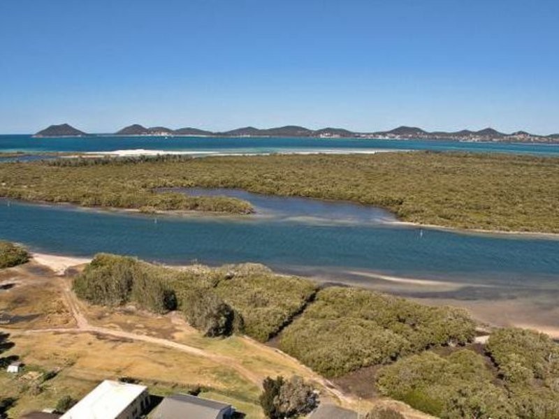 1 Cooma Street, Tea Gardens NSW 2324