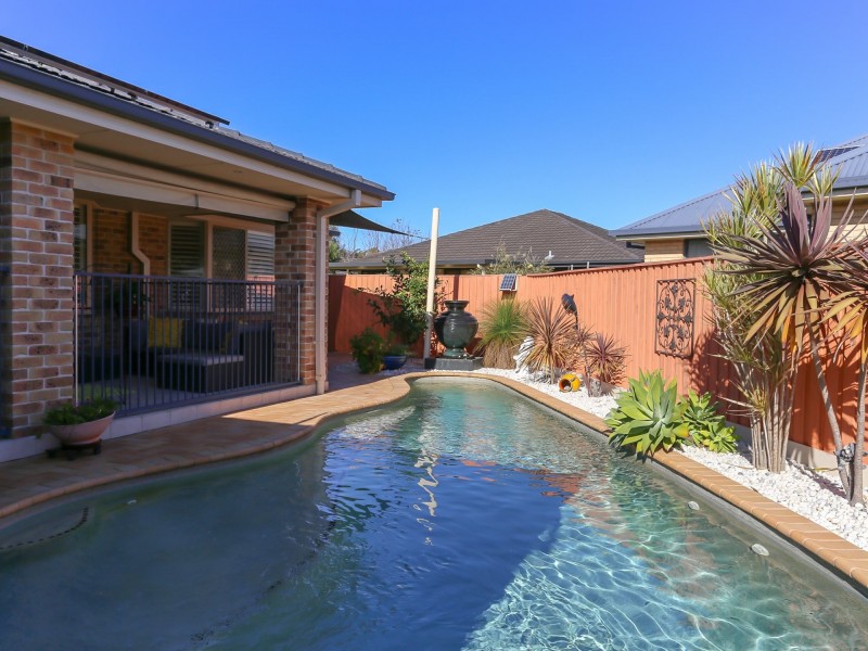 3 Sinclair Drive, Tea Gardens NSW 2324