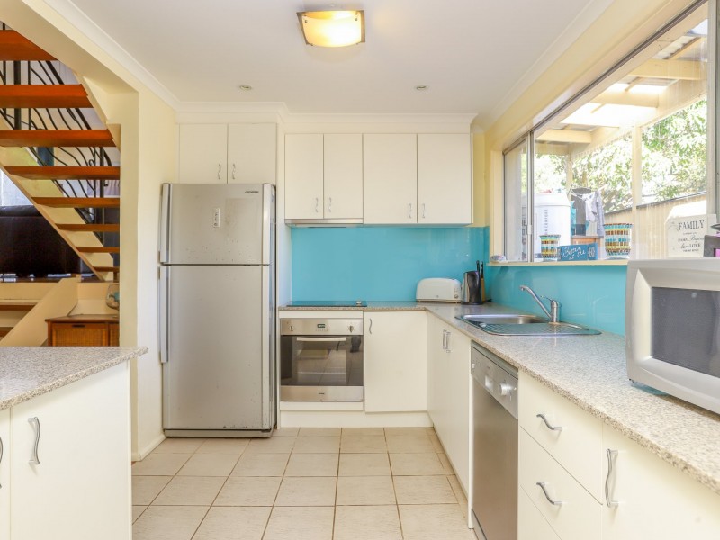 54 Yamba Street, Hawks Nest NSW 2324