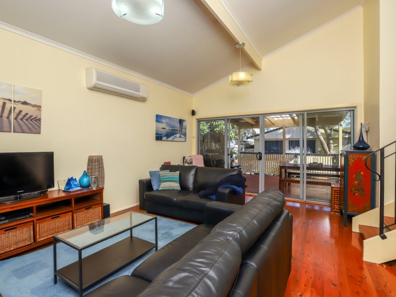 54 Yamba Street, Hawks Nest NSW 2324