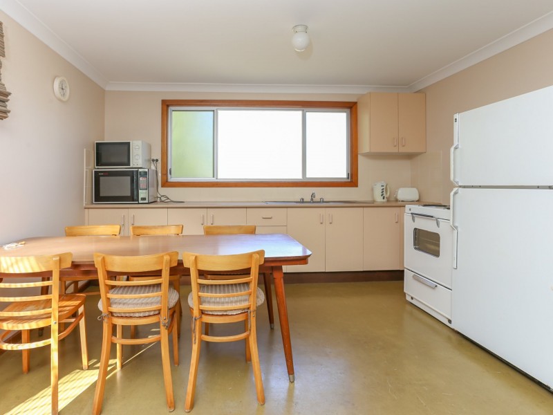 27 Mermaid Avenue, Hawks Nest NSW 2324