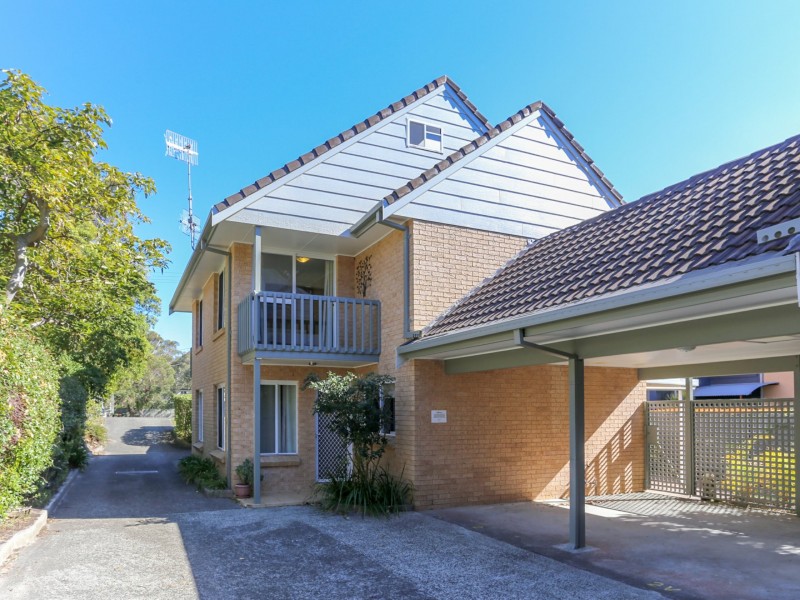 Unit 2/14 Russell Street, Hawks Nest NSW 2324