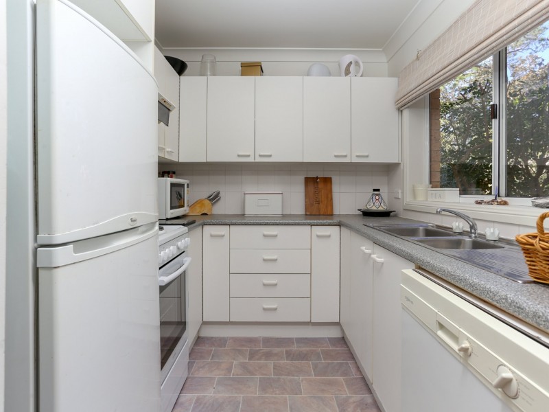 Unit 2/14 Russell Street, Hawks Nest NSW 2324