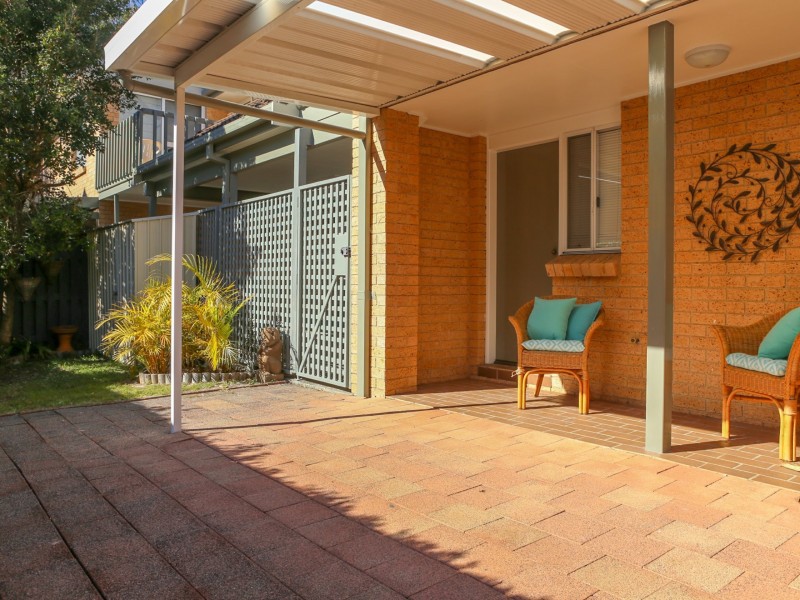 Unit 2/14 Russell Street, Hawks Nest NSW 2324