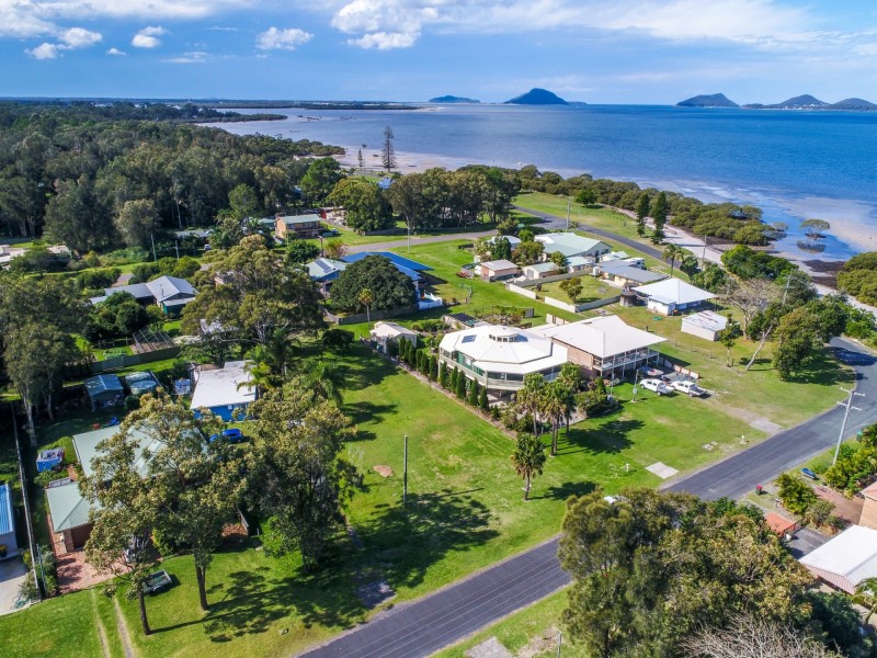 53 Cunningham Street, Pindimar NSW 2324