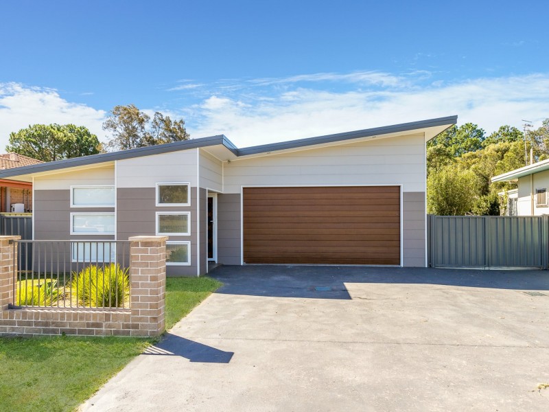 98 Myall Street, Tea Gardens NSW 2324