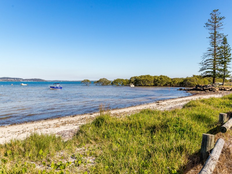 13 Cook Street, Pindimar NSW 2324