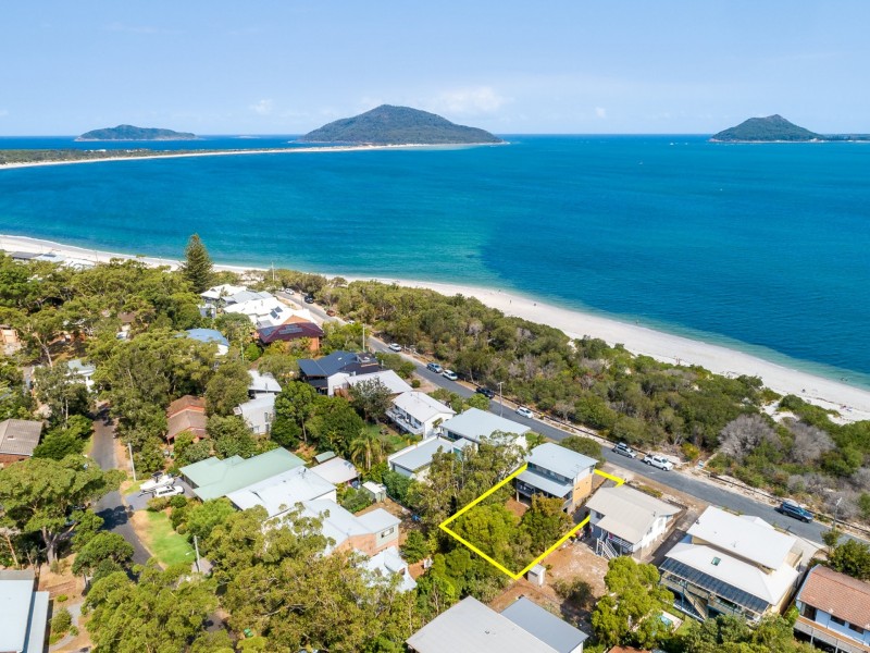 21 The Boulevarde, Hawks Nest NSW 2324