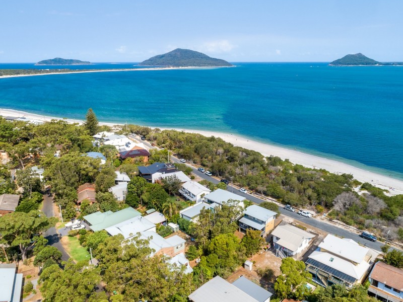 21 The Boulevarde, Hawks Nest NSW 2324