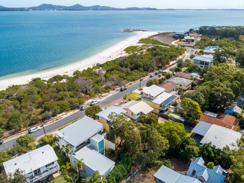 21 The Boulevarde, Hawks Nest NSW 2324