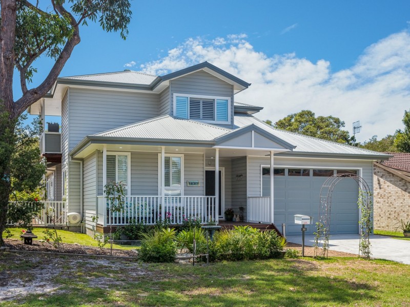 30 Muneela Avenue, Hawks Nest NSW 2324