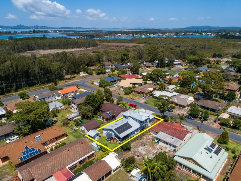 30 Muneela Avenue, Hawks Nest NSW 2324