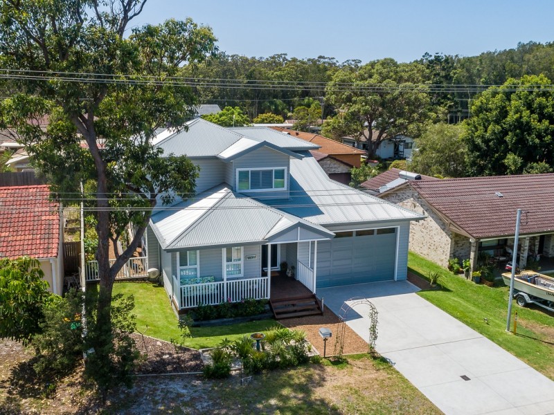 30 Muneela Avenue, Hawks Nest NSW 2324
