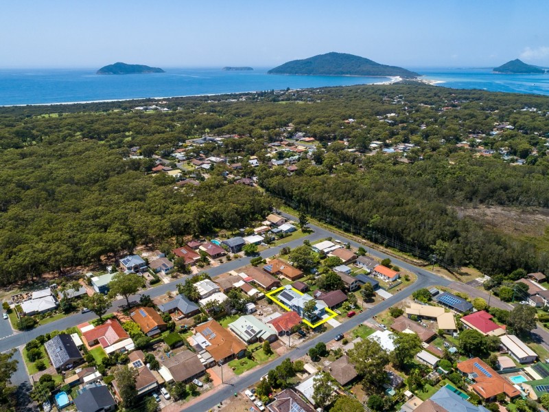 30 Muneela Avenue, Hawks Nest NSW 2324