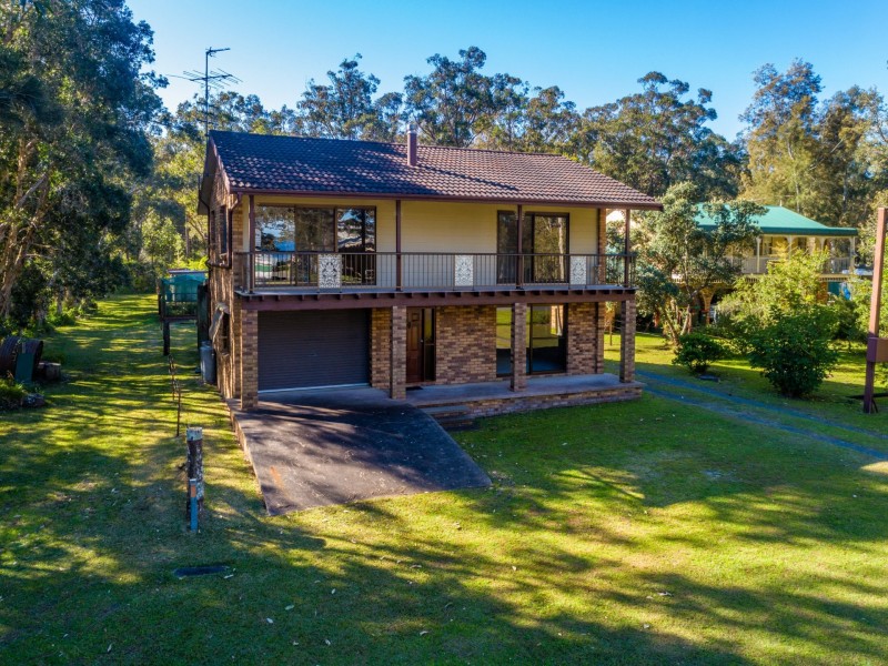 13 Cambage Street, Pindimar NSW 2324