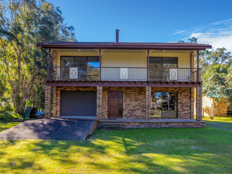13 Cambage Street, Pindimar NSW 2324