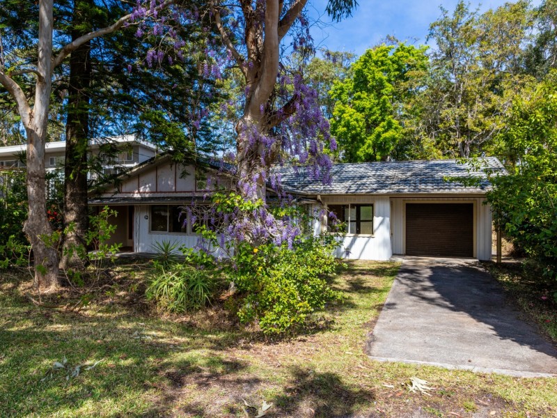 58 Mirreen Street, Hawks Nest NSW 2324