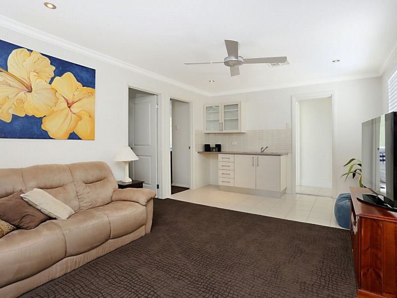 2/17 Bennett Street, Hawks Nest NSW 2324