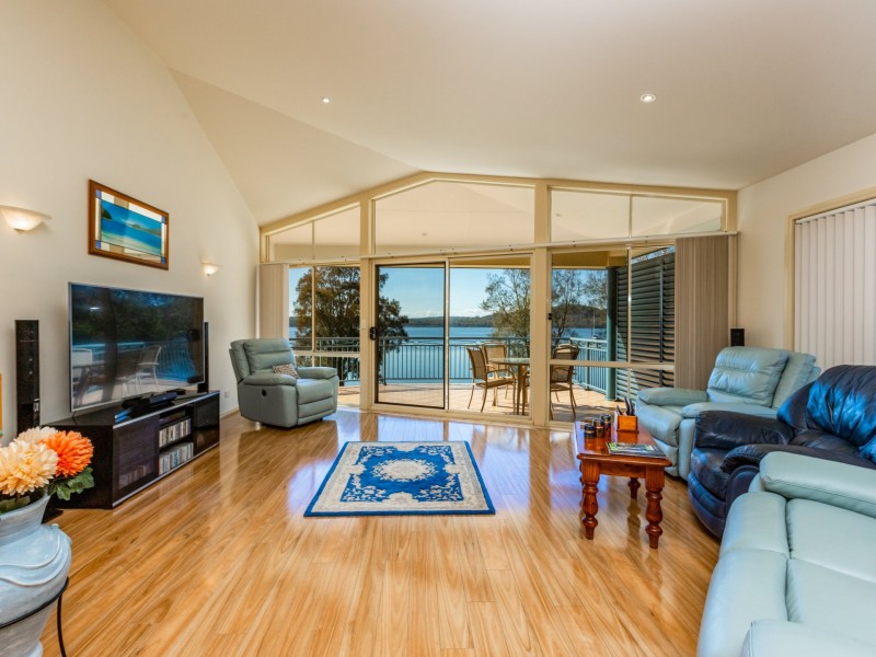 60 Cove Boulevard, North Arm Cove NSW 2324