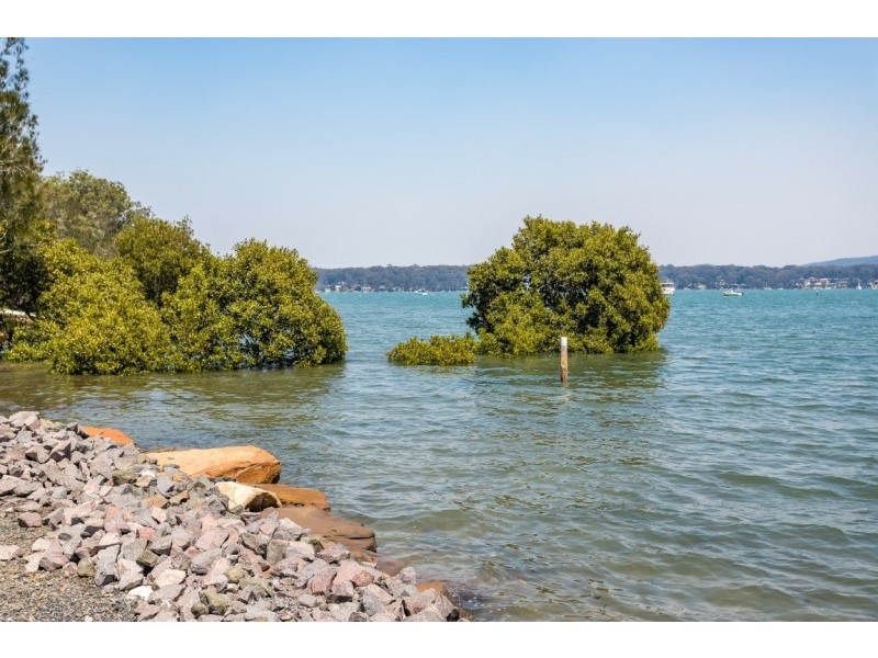 11 Cove Avenue, Bundabah NSW 2324