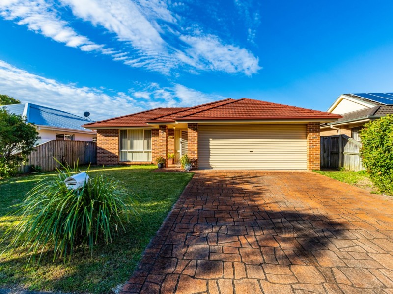 7 Spinifex Avenue, Tea Gardens NSW 2324