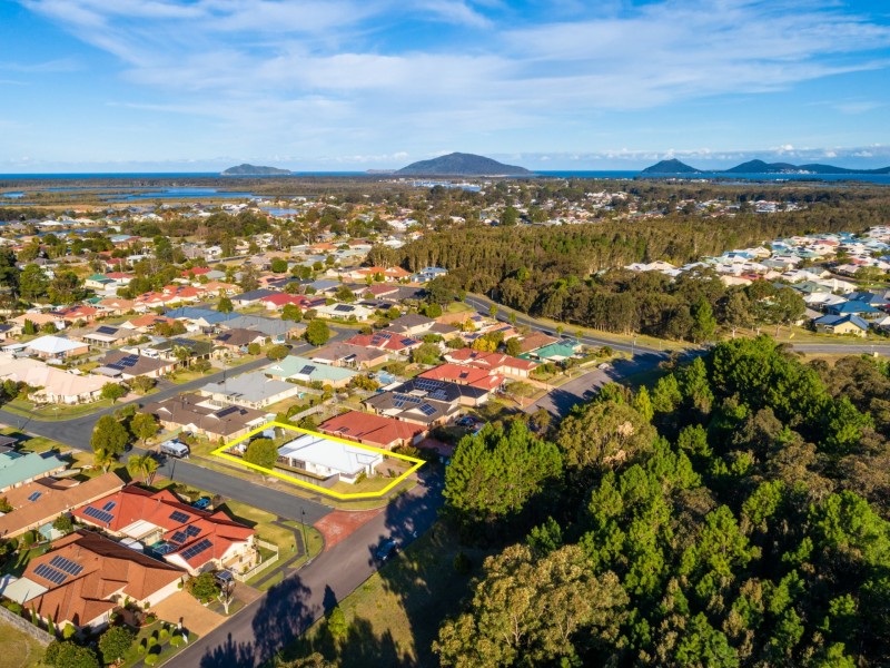 5 Spinifex Avenue, Tea Gardens NSW 2324