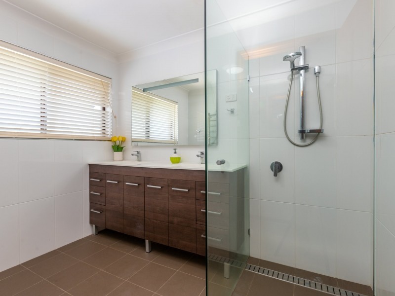 18 Karthena Crescent, Hawks Nest NSW 2324