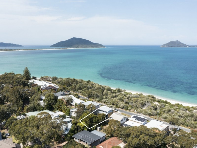 21 The Boulevarde, Hawks Nest NSW 2324