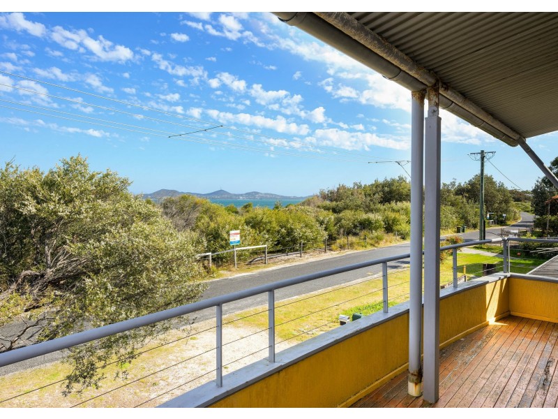 21 The Boulevarde, Hawks Nest NSW 2324