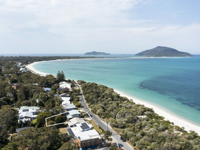 21 The Boulevarde, Hawks Nest NSW 2324